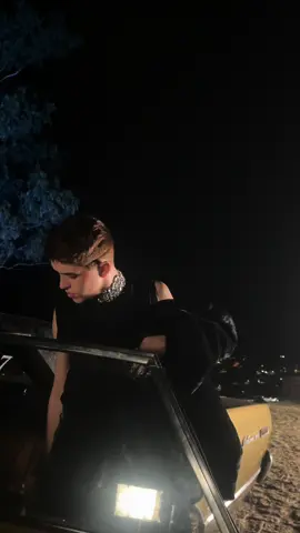 A SURPRESA DO CLIPE ERA OS MEUS AMIGOS @Ismeiow @Andressah Catty VOCÊS AMARAM?????? #JuroQueToBemNao #andressahcatty #ismeiow #bastidores 