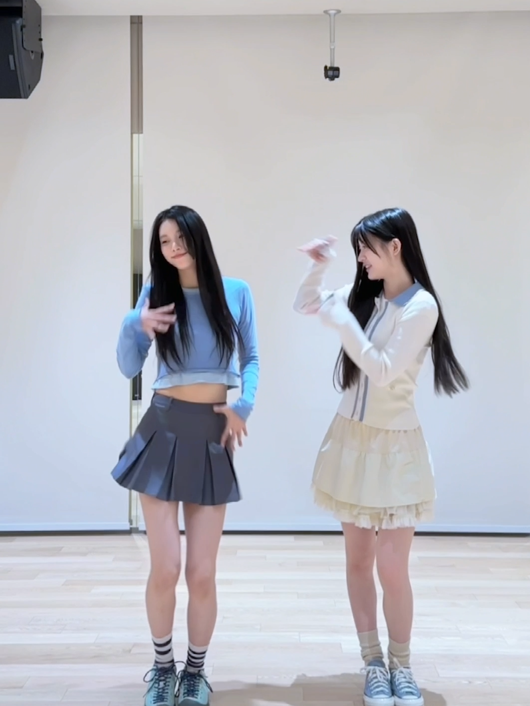 Never let you know our next move😎 #YUNAH #윤아 #MINJU #민주 #ILLIT #아일릿 #Magnetic #SUPER_REAL_ME