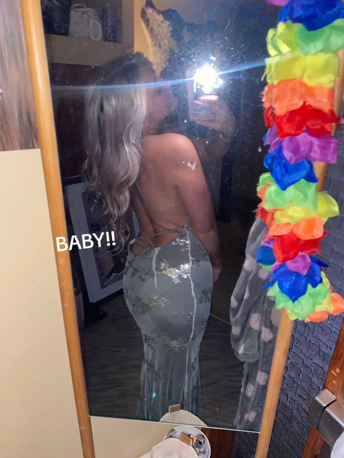 The back is giving 🙌🏼 #foryou #foryourpage #dress #backlessdress 