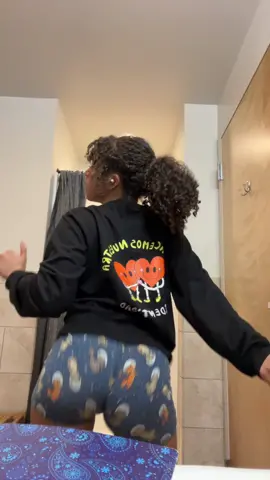 What u guys been waiting for 🥴#challenge #trending #dance #trendingdance #trendingdancechallenge #trendingchallenge #dancechallenge #dancetrend #blacktok #lightskingirls #hairygirl #sweatygirl #goddess #gyatt #twerk #twerktwerktwerk #recoil #recoilcheck #recoilchallenge 