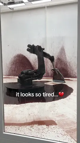 no surprizes😞 #viralclitz #itlookssotired #robot #meta #ai #scary #horror 