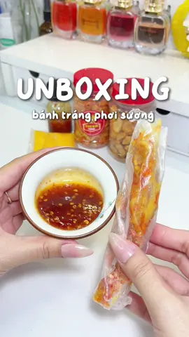 Bánh tráng phơi sương cuộn bơ béo béo 🤤😋 #banhtrang #banhtrangphoisuong #tigerfood #banhtrangbo #anvat #viral #reviewfood #asmrfood #thaothichriviu #xuhuong #foryou #trendingvideo #viralvideo #fyp #xh #muataitiktok 