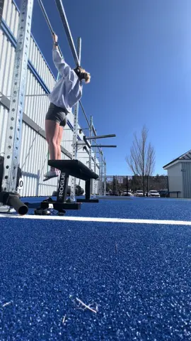 Pullups will forever humble me  #pullups #GymTok #gymtiktok #gymmotivation #upperbody #upperbodystrength #gymrat #pullupsarehard #keepgoing #gymprogress
