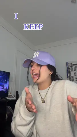 I KEEP HOW I FEEL TO MYSELF 🤪 #unreleasedsong #unreleasedmusic #fyp #foryou #singing #singer #trending #viral #trend #viralvideo #song #music #newmusic #sofiacamara #singersongwriter #singersongwritersoftiktok 