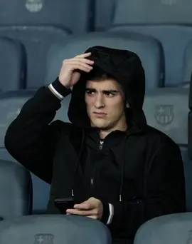 Gavi watching the match against Valencia FC from the stands 💙❤️  #gavi #pablogavi #fcb #fcbarcelona #fcbarcelona🔵🔴  #goldenboy #barca #barça #spain #laliga #barcelona #futbol #football  #viscabarca #f #fyp #fypシ #parati #foryou 