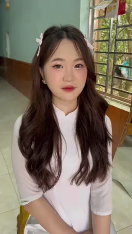 Booking : makeup kỉ yếu đẹp hà giang makeup look này cả tóc 200k có hợp lý kh các bác 🫶🫶🫶