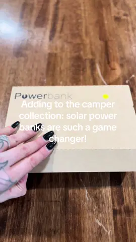 If you don’t already have a solar power bank what are yoh doing??? #momtok #CleanTok #contentcreators #TikTokShop #sahm #contentcreators #cleaningtiktok #camper #solarsystem #solarpower #solarpowerbank 