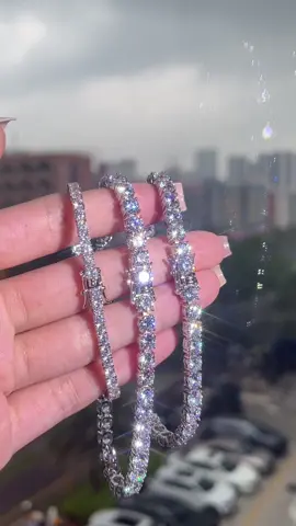 So Shiny ✨ #diamondmoment #fashionaccessories #moissanite #bracelet #fyp #newarrivals #jewelry #lovegift #trending 