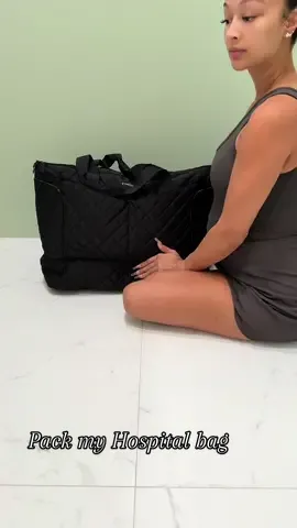 Pack my hospital bag with me for giving birth. This was the most talking I think I’ve ever done.  Whew! #hospitalbag #draya #drayamichele #momhacks #thirdtrimester #maternity #labor #laboranddelivery #postpartum #postnatal 