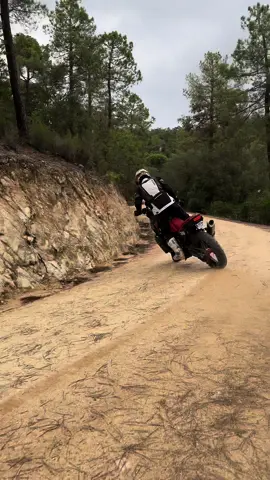 #tbt 2022 primeros derrapes con la AT 😳🫡 #africatwin 