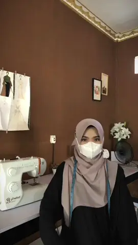 Harus tetap yakin, bahwa langkah kecil yang kita usahakan setiap hari itu, tidak pernah sia-sia. ❤️✨ #soundarabic #design #fashion #homemade #desainer #arabicviral #soundviral #karir#wanitakari #wanitakarir #lomboktimur #lomboktiktok_fyp #mataram #butik #butikviral #tailor #tailormade #tailorbrands #fypシ #fypシ゚viral 