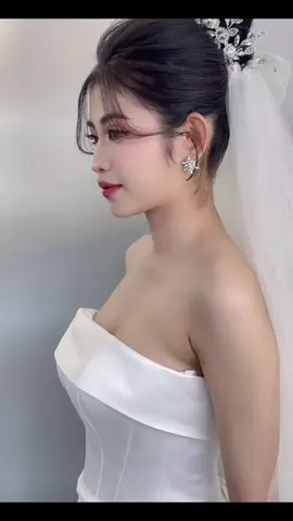 Dâu có ngày cưới ib e nha #nhanmakeupdau_bàsui_khachtiec #makeupcodau #makeupartist #makeupkyyeu #xuhuong #trend #yfp #yf #xuhuongtiktok #makeup2024❤️🎨🖌 