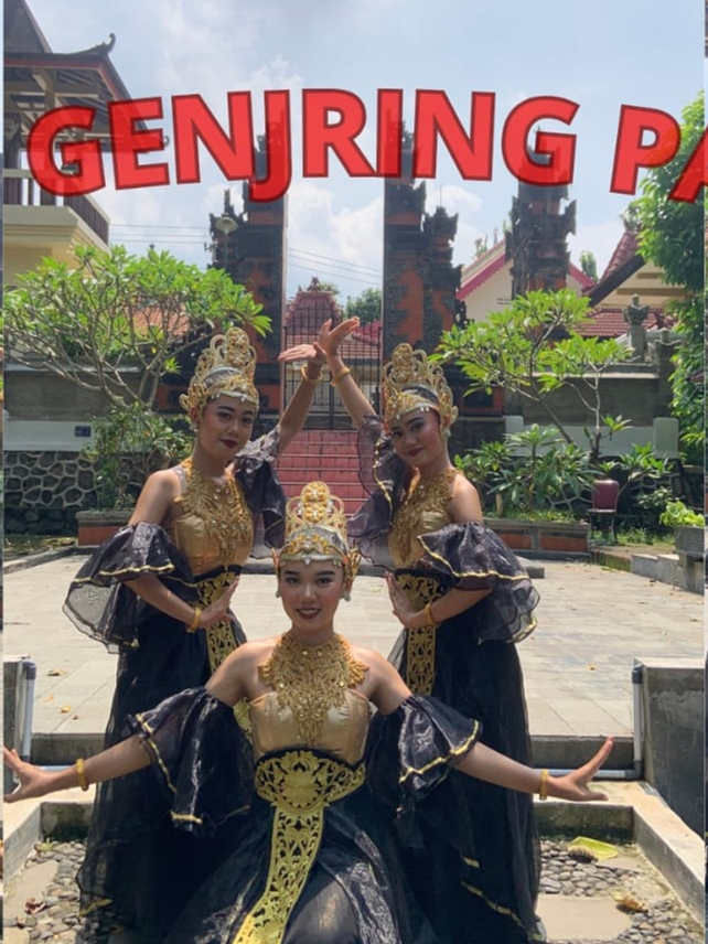 Tari Genjring Party adalah Tarian modern yang mengkolaborasikan adat Sunda dan Bali yang hanya bermusikan beduk dan genjring. Awalnya tarian ini merupakan tarian tradisional dan berasal dari Subang pada tahun 1960-1968 (Yeremi Tri P. 2023). Video ini dibuat dalam rangka memperingati Hari Tari Internasional (World Dance Day) Kepala Bidang Tari : Jasmine Fatimah NC Penari: 1. Shofiatul Thoriqoh AL 2. Khofita Nugraheni 3. Octavya Chandra Y Cameramen: Alina Hidayatul Fajri Editor: Kemal Alif R Pencipta Lagu: Krakatau Ethno UNIT PENGEMBANGAN KESENIAN DAERAH PERIODE 2024 Labdawara!!! IG : @ukm.upkd Twitter : @UPKD_FKIPUNS Facebook : UPKD FKIP UNS TikTok : @upkdfkipuns YouTube : UPKD FKIP UNS Email : ukm.upkd@gmail.com #fyp #tradisionaldance #genjringparty