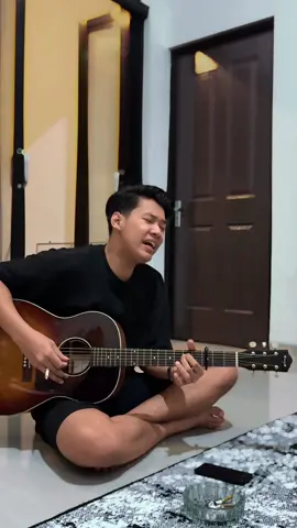 Lagu kok apik e kongene 🥹 #lestari 