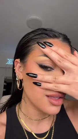 Upon many requests, here’s a black Kohl look🖤 #fyp #mua #makeupartist #makeup #nourizk #beauty #BeautyTok #egypt #makeuplook #black 