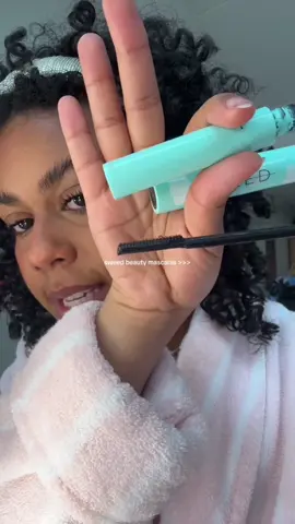 ”I love these mascaras so much!”  Get inspired by @Bella Riether and try our bestselling “Lash Lift Mascara” and “Cloud Mascara” now 🩵 #sweedbeauty #clean #vegan 