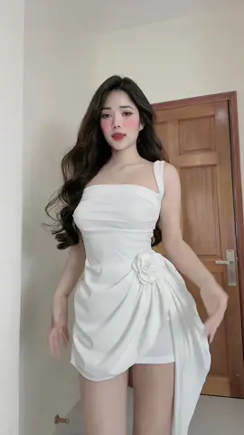 1 chiếc đầm tiệc keoooo 🥰🥰#damtiec #xuhuong #body #setdibienxinh #dulich 