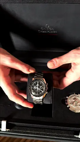 The plop sound 😮‍💨  We’re unboxing the legend itself - the Classic Omega Speedmaster Professional Moonwatch 🚀  Happy #speedytuesday! Is this one of the greatest watch box ever made? Let us know!  #chrono24 #speedmaster #omega #speedy #EduTok #unboxing #fyp #explore #explorepage #watch #certified #Lifestyle #moon 