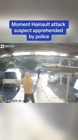 This is the dramatic moment the Hainault attack suspect was apprehended by police. One 14-year-old was killed and four other people were injured in the incident in East London. #hainault #suspect #london #eastlondon #crime #ukcrime #breakingnews #news #uknews #police #arrested #arrest 