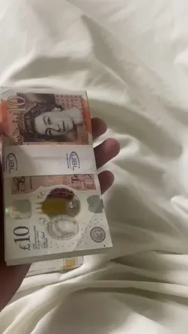 Power of money💸💷 #money #pound #viral #trending 