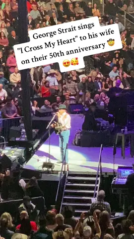 Video recorded on 12/04/21 in Las Vegas NV.  #countrymusic #georgestrait #icrossmyheart #countrylove #classiccountry #anniversary #lasvegas #beautifulmemories 