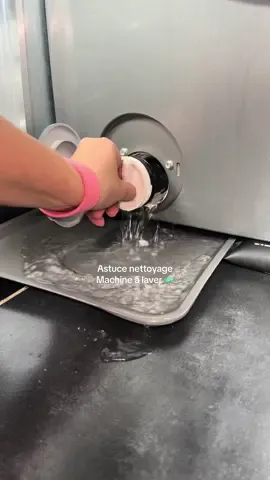 Astuce nettoyage machine à laver pour enlever et éviter les mauvaises odeurs et les moisissures 💫🧼 #astuce #nettoyage #machinealaver #CleanTok #cleaninghacks #tips #tipsandtricks #lifehacks #satisfying 