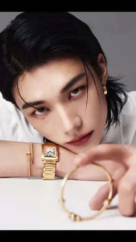 Hyunjin at the Cartier High Jewelry Gala Dinner a couple days ago, and his past Esquire's photoshoot for Cartier. He is absolutely stunning. 🫠🩵 #Hyunjin #HyunjinxCartier #현진   #Cartier #까르띠에  #스트레이키즈 #StrayKids #SKZ #stay 