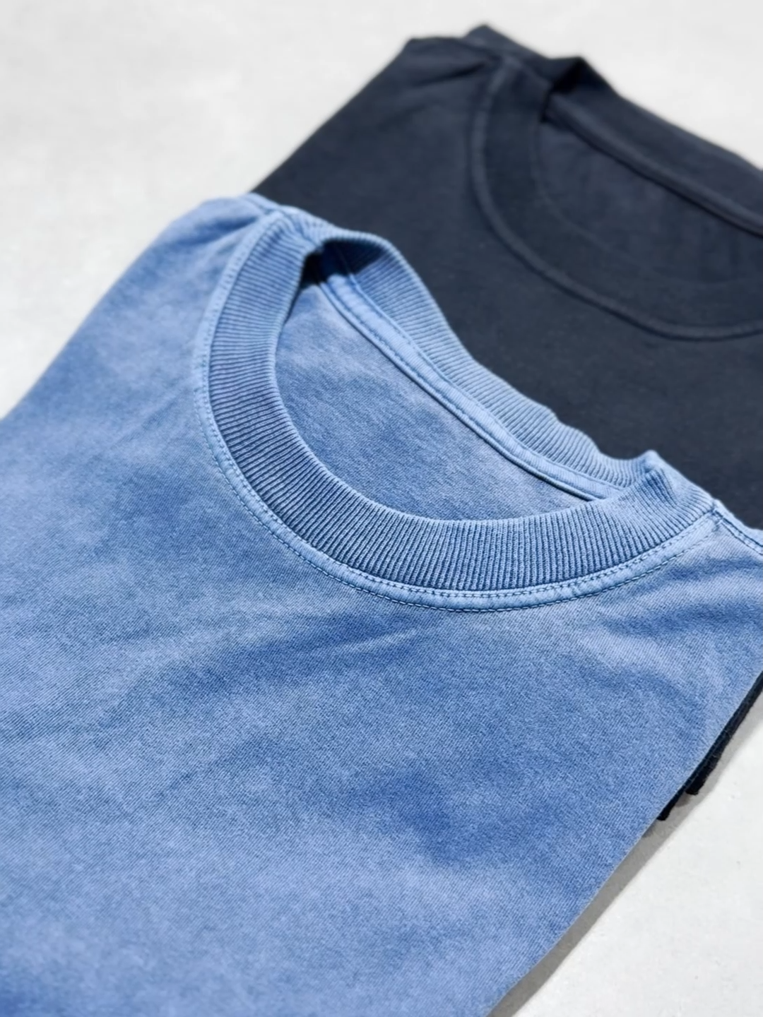 Personalize sua marca com nossas camisetas oversized! Cheias de estilo e conforto, são perfeitas para deixar sua marca ainda mais exclusiva. Venha conferir e faça sua marca se destacar! Fale conosco através do link da bio! 📲 Enviamos diretamente para você! 📦✨ #básico #privatelabel #atacado #marcaprópria #moda #unissex #qualidade #sustentabilidade #algodão #agilidade #casual #textil #kids #infantil #private #privatelabel #privatesul #variedade #personalização #inverno #frio #saias #cores #moldes #camisas