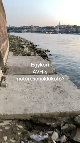 Egykori ÁVH-s motorcsónakkikötő? - Margit híd lábánál, Budapest #urbexhungary #elhagyatotthely #budapesthungary🇭🇺 #duna #politika