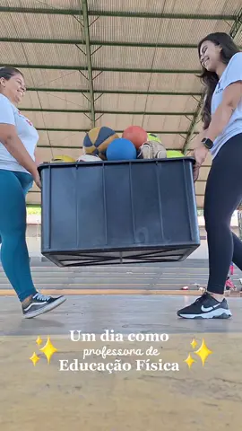 Um dia como professora de educação física 🤸🏻‍♀️✨ . #umdiacomigo #professora #educacaofisica #prof #volei #educaçãoinfantil #aula #ensinar 
