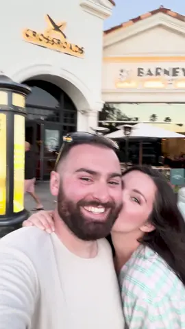 Honest vegan review at Crossroads Kitchen. #vegan #veganfood #veganreview #crossroadskitchen #travisbarker #calabasis #vegancalifornia 