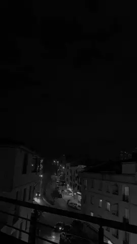 unut beni de her yalan gibi unut #sezenaksu #unut #sarki #şarkı #keşfet #kesfet #fyp 