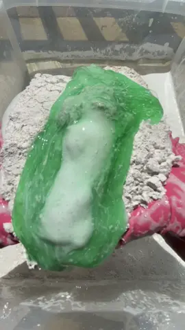 I wanted so bad to give yall a save and rinse to this but my phone legit FELL COMPLETELY IN THIS PASTE during the save 😳😤😶‍🌫️ I was too through (it’s dry now thank God) lol so I did the rinse off cam and it was as good as I thought it would be so I’ll bring this back in a dump to do the rinse again in a future post ☺️ #asmr  #spongetok #fabsudsfanmethod #crystals #rosequartz #Love #chakra#chakras #amethyst #pinesol #pine #pinalen #fabuloso #woodsoup #crystalsoup #suds #sudsy #bubbles #lysol #lemon #comet #lavender #CleanTok #fyp #viral #asmrsounds #sponge #spongesqueezing #foryou#cleaningasmr #ajax #soapsqueezing #spongesqueenzingasmr #bleach #clean #cleaning #laundry #soap #satisfying #oddlysatisfying #water #waterplay #waterasmr #squeeze #スポンジ