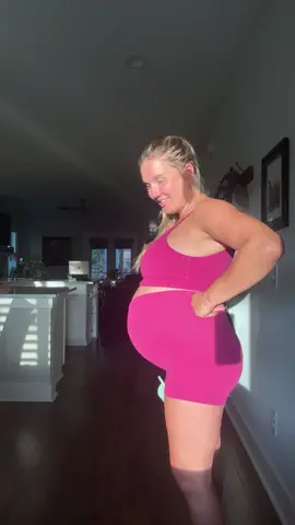 okay but this amazon crz yoga brand can we discuss #32weekspregnant #workoutset #pregnancy #bumpfit #matchingset #amazonfinds #amazonworkoutclothes #matchingworkoutset #bumpstyle #bumpfriendly 