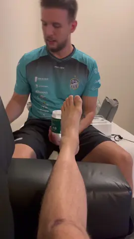 Como é uma liberação manual no tornozelo…@matheusbaifus.fisio 👊🏼🤙🏻🔥 #fyp #fypシ #viral #foryou 