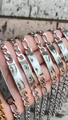 Y tu a quién le regalarias una asi ? ❤️ #joyeriaacero #joyeriapersonalizada #pulseramirada #grabadolaser 