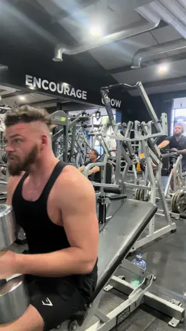 Some intresting dumbbell incline chest presses today. 46kgs. 6 reps. #gym #Fitness #liftheavy #daily #bodybuilding #lifting #muscle #tiktok #GymTok #gymshark #chest 