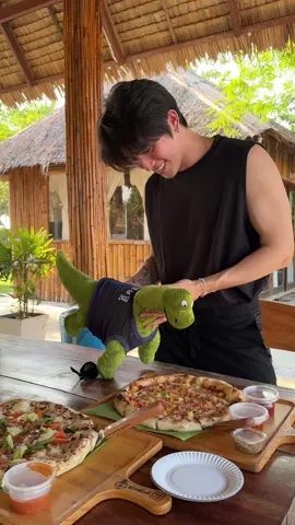 พาน้องมากินพิซซ่า