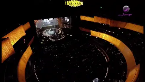 والباب يوسع لو جمل  ‏رضيت منه كل جفا ‏ولقيت ماعنده وفا ‏الليل يهنى به وينام ‏ويسيب جفني ماغفا ‏عايش معه كل هالسنين ‏ارضيه كل ساعه وحين وله قلب قاسي مايلين ‏ماعاد لي منه امل ‏والباب يوسع له جمل ⁧‫#راشد_الماجد‬⁩  #رجاوي #موسيقى #ترند #اكسبلور #طرب #fyp #حفلات #الكويت 