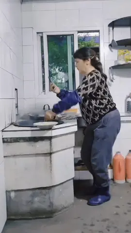 #fyp #xuhuong #tiktokgiaitri #hàihuoc #funnyyvideos #hottrend  Ta không nên từ bỏ đam mê dù bất cứ chuyện gì xảy ra 😂