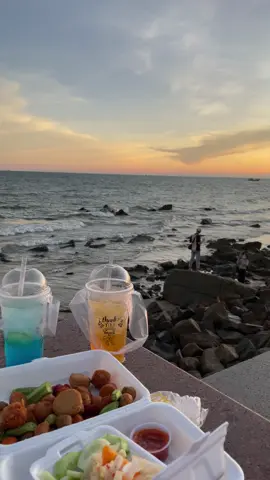 Bạn đã tới đây kêu 1 hộp cá viên ngồi chill chưa #xuhuong #fypシ #vungtau #baisauvungtau🏖🏖🏖🌅🌅🌅 