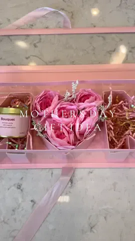 Let’s make the cutest Mother’s Day gift box 🩷 Everything is on my Amzon SF under “Mothers Day” click the link in bio 🤍 #mothersday #DIY #diymothersdaygift #diygiftideas #giftideas #momlife #valentine #diyreels #asmr #asmrvideo #organized #amazonfinds 