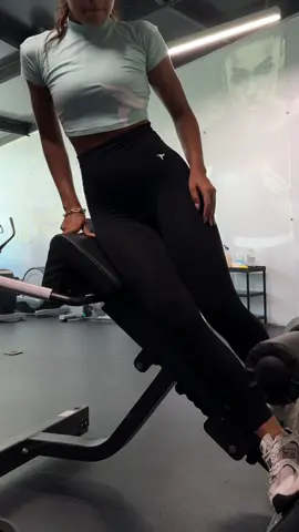 أساسيات أسبوعك: 🩵 طقم رهيب من ريباوند 🖤 ويلا عالنادي #جيم #رياضة #نادي #فتنس  #Lifestyle #gym #outfit 