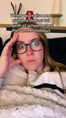 Oh fack! 😳😳 #lifewithkids #mumlife #school #summerholidays #parenting #mumsbelike #passthewine 