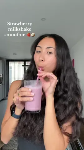 Tastes just like a strawberry milkshake 😚👌💕🍓🥥 Who else watched that @Netflix documentary about the gut? 🫐 all I can think about now is my little gut bacteria working hard in my microbiome 😂  Ingredients: @Cocos Organic strawberry coconut kefir @Rheal Superfoods balance tonic  @Dose & Co collagen peptides Frozen strawbs & a few bluebs Frozen banana Water  Blend with my @Ninja Kitchen UK and enjoy 🍓 #smoothierecipe #healthyrecipes #healthylifestyle #guthealth #smoothie #breakfastideas #superfoods 