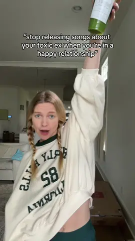 he is my biggest fan <3 #singer #songwriter #taylorswift