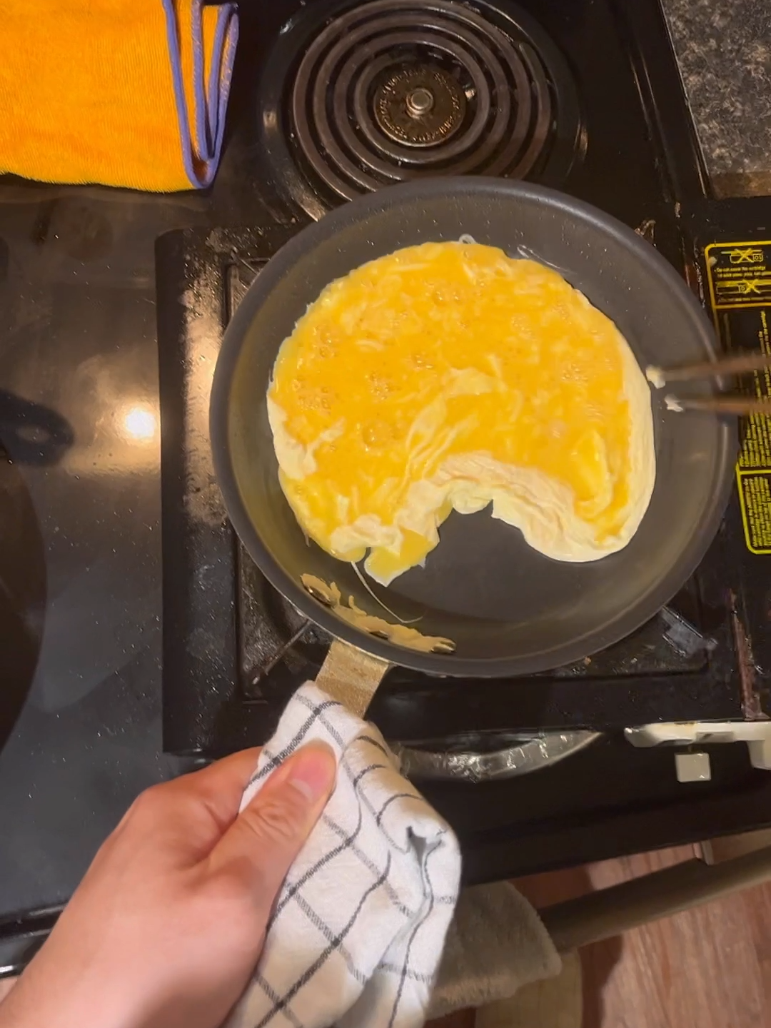 Person is cooking the omurice omelet, one of the most difficult omelet variations #BVIRAL @omuricedaily