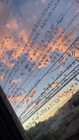 Estudiante de ingenieria promedio? Desenme suerte en los controles 🥺