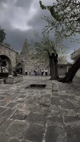 There is no place in life more beautiful than Lalish 😌🙏🏻 #fypシ#foryou#لالش_جنة_الارض#لالش  #yezidi#lalishtempel#kurdistan #iraq#fypシ゚viral#ezidi#fyp#lalish #lalishnurani🦚 