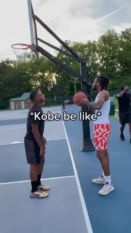 This was one of the funniest moments in basketball history. Matt Barnes thought Kobe would flinch😂😂😂 Sound On...my guy in the background was wilding out #basketball #sports #athlete #hooper #NBA
